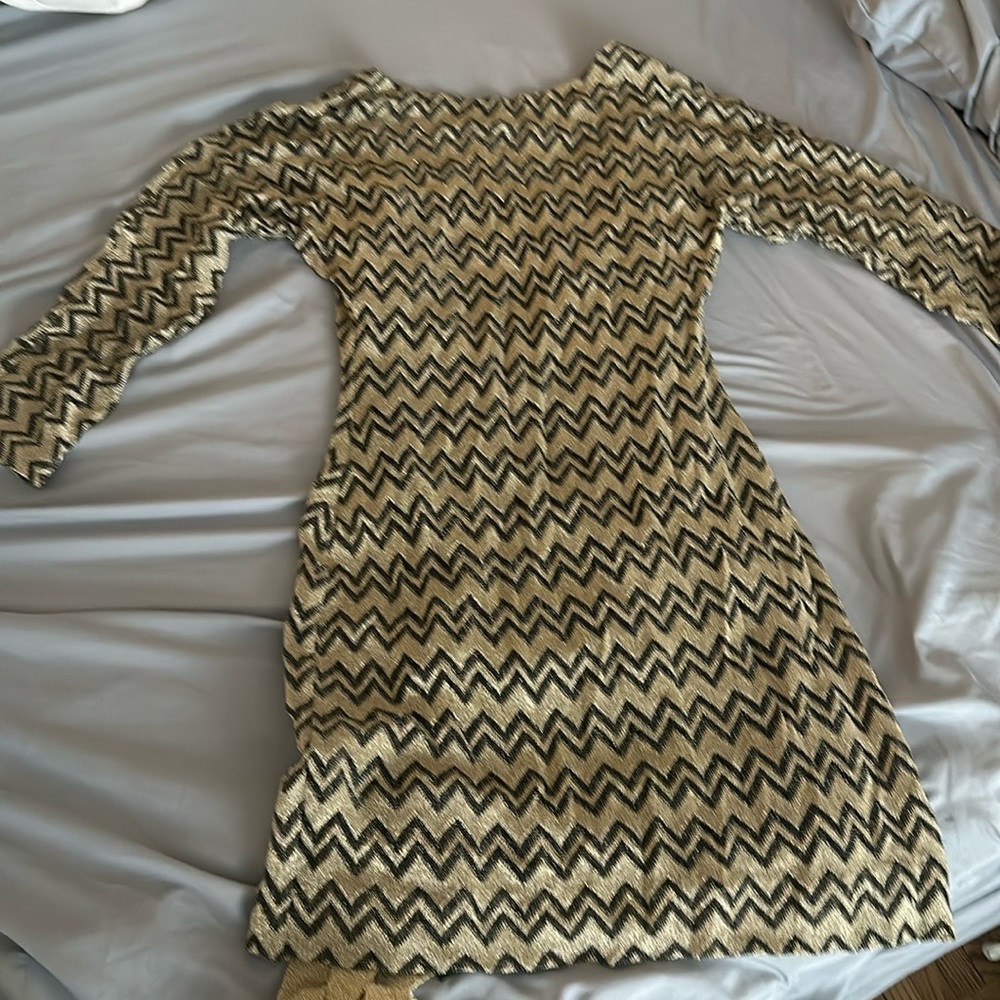 Missoni classic zig zag mini dress with elegant tie back.